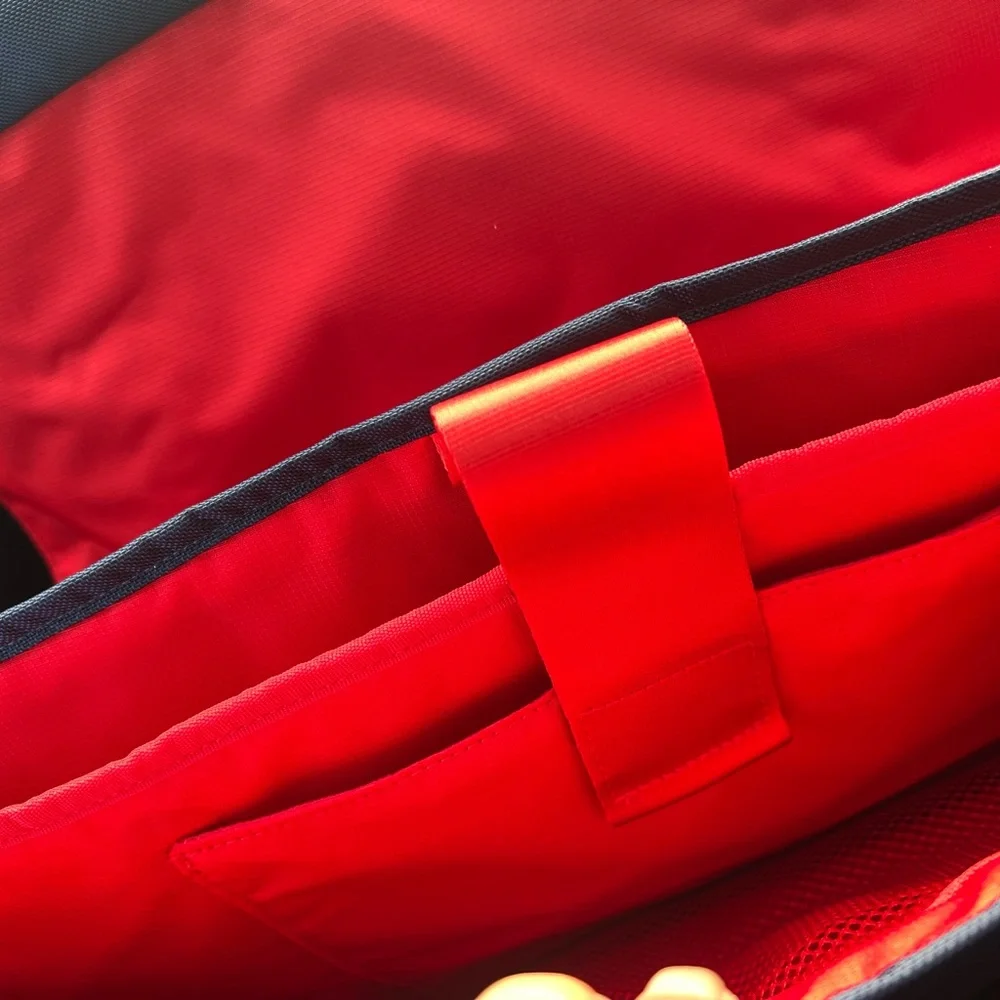 Nike Sample USA Basketball Messenger Bag